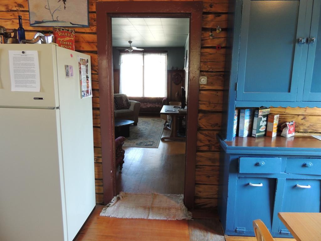 Historical Guest House Whitehorse Bagian luar foto