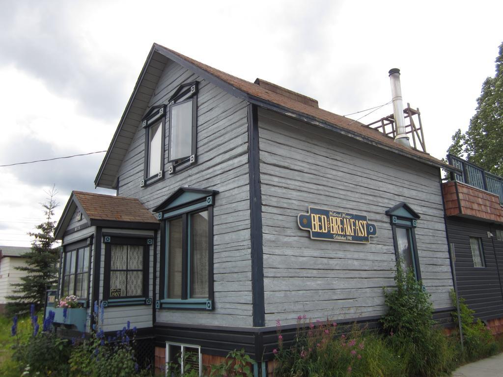Historical Guest House Whitehorse Bagian luar foto